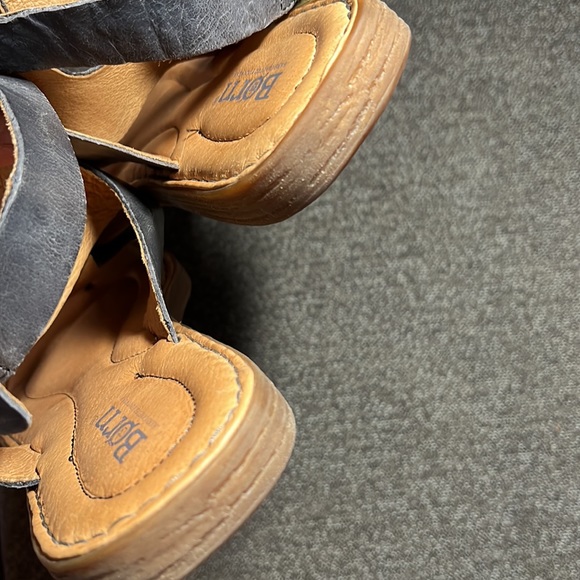 Born women’s gladiator style sandals. - Picture 9 of 12